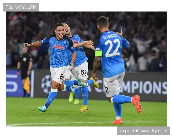 帕纳辛纳科斯残阵之下被迫收缩 中场串联断裂影响进攻组织